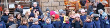 Die Franzi-Spatzen von der Franziskus Grundschule sorgten für weihnachtliche Stimmung, Foto: Rüdiger Beck